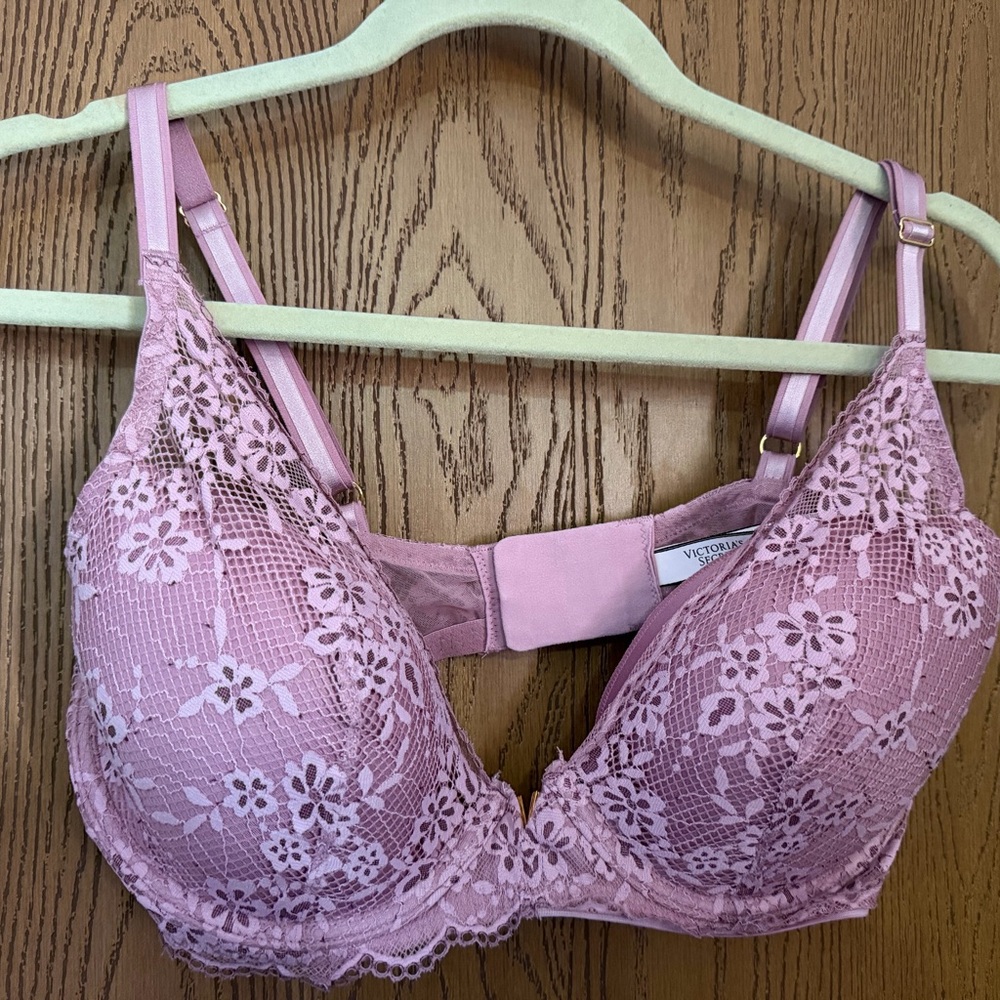 Victoria's Secret Pink Lace Push-Up Bra